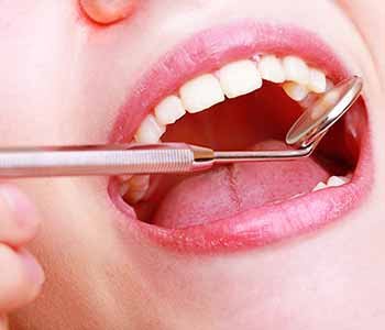 At Maine Center for Dental Medicine, team of professionals has the experience and training necessary to place beautiful dental implants that look and function like natural teeth.